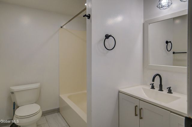 13 Glenbrook Drive, Clifton Park, NY 12065