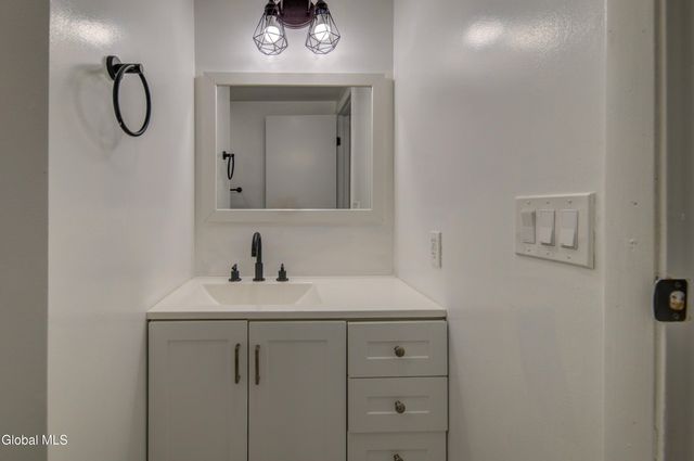 13 Glenbrook Drive, Clifton Park, NY 12065