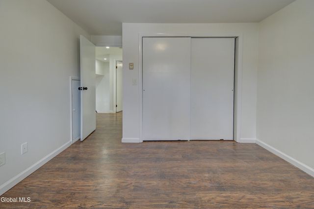 13 Glenbrook Drive, Clifton Park, NY 12065