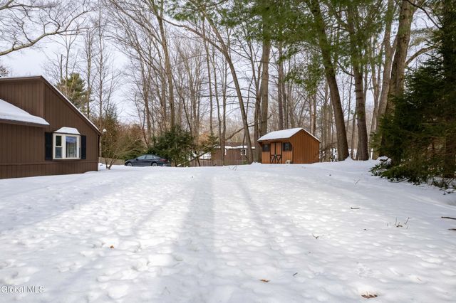 13 Glenbrook Drive, Clifton Park, NY 12065