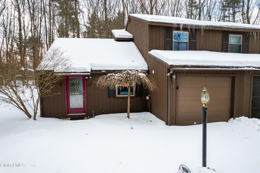 13 Glenbrook Drive, Clifton Park, NY 12065