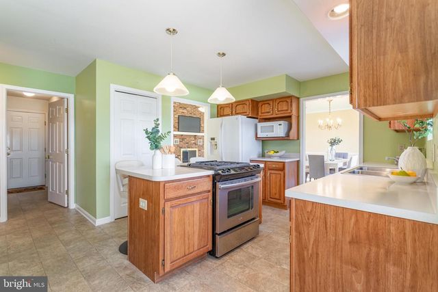 11 BRIDLE RD, Shrewsbury, PA 17361