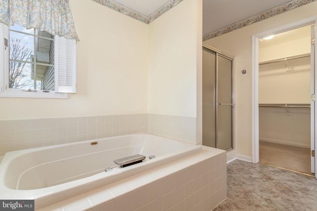 11 BRIDLE RD, Shrewsbury, PA 17361