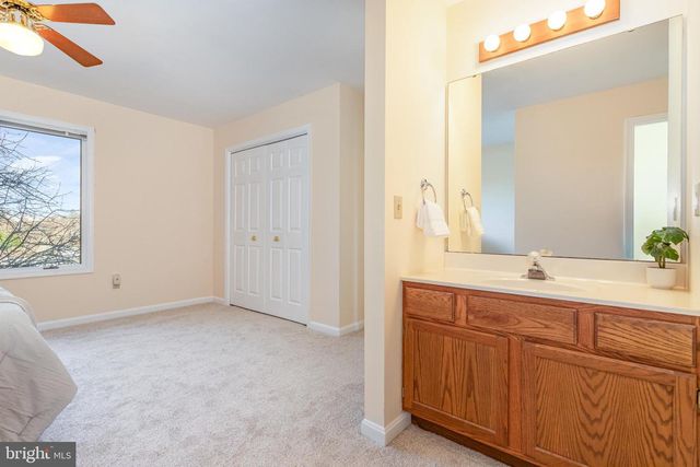 11 BRIDLE RD, Shrewsbury, PA 17361