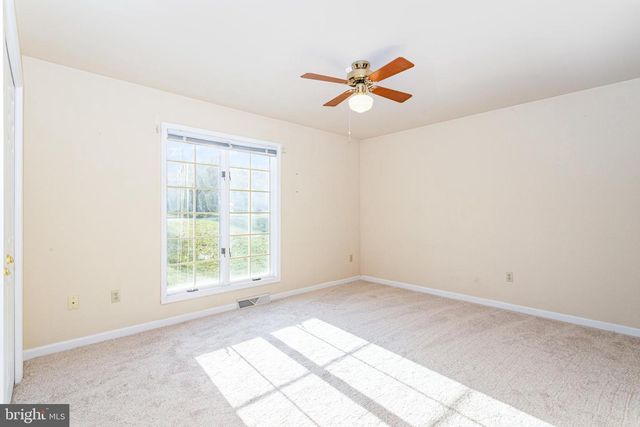 11 BRIDLE RD, Shrewsbury, PA 17361