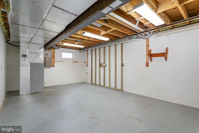 11 BRIDLE RD, Shrewsbury, PA 17361