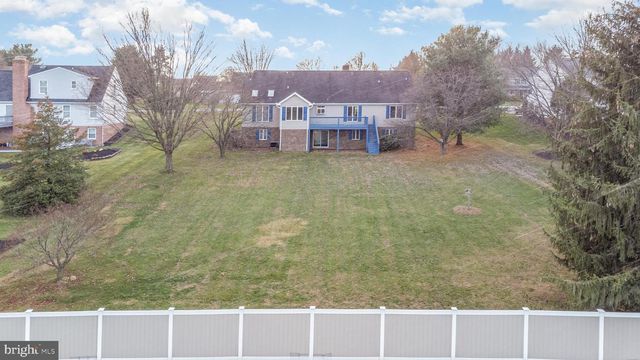 11 BRIDLE RD, Shrewsbury, PA 17361