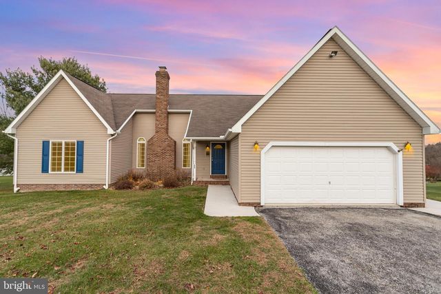 11 BRIDLE RD, Shrewsbury, PA 17361