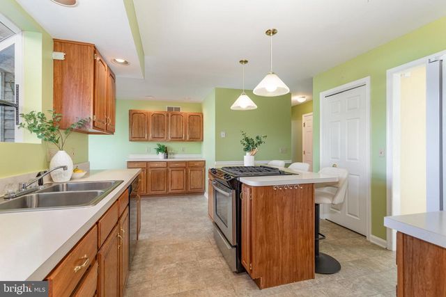 11 BRIDLE RD, Shrewsbury, PA 17361