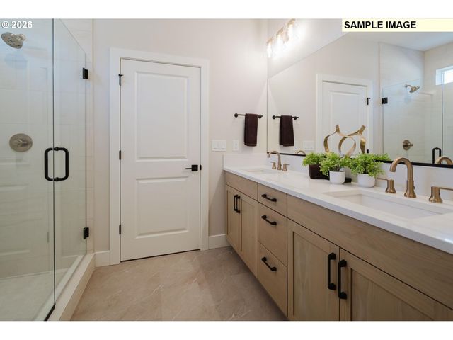 16156 SERRES FARMS Way, Oregon City, OR 97045