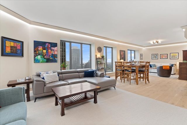 950 N Michigan Avenue 2804, Chicago, IL 60611
