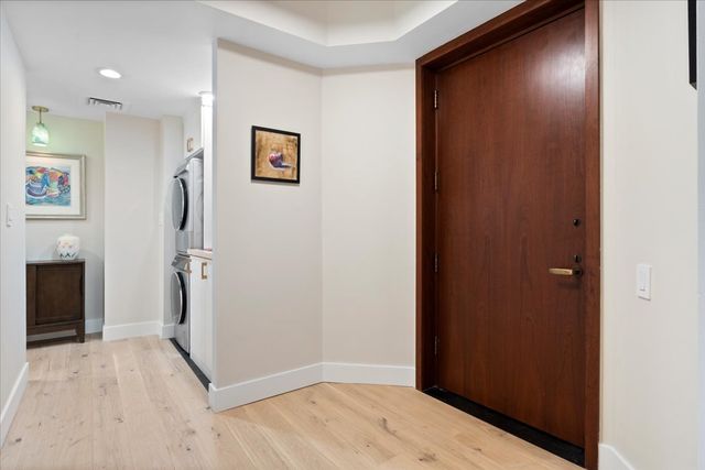 950 N Michigan Avenue 2804, Chicago, IL 60611