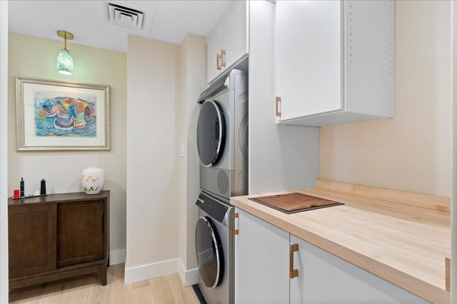 950 N Michigan Avenue 2804, Chicago, IL 60611