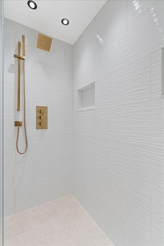 950 N Michigan Avenue 2804, Chicago, IL 60611