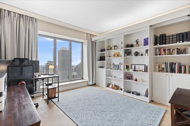 950 N Michigan Avenue 2804, Chicago, IL 60611