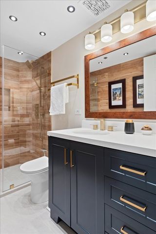 950 N Michigan Avenue 2804, Chicago, IL 60611