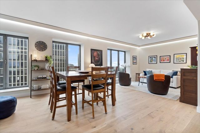 950 N Michigan Avenue 2804, Chicago, IL 60611