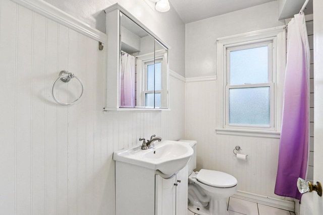 1011 W Silver Spring DRIVE, Milwaukee, WI 53209