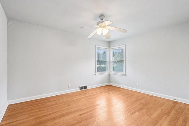 1011 W Silver Spring DRIVE, Milwaukee, WI 53209