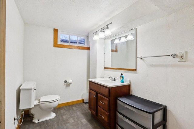 1011 W Silver Spring DRIVE, Milwaukee, WI 53209