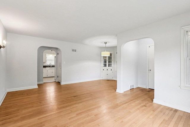 1011 W Silver Spring DRIVE, Milwaukee, WI 53209