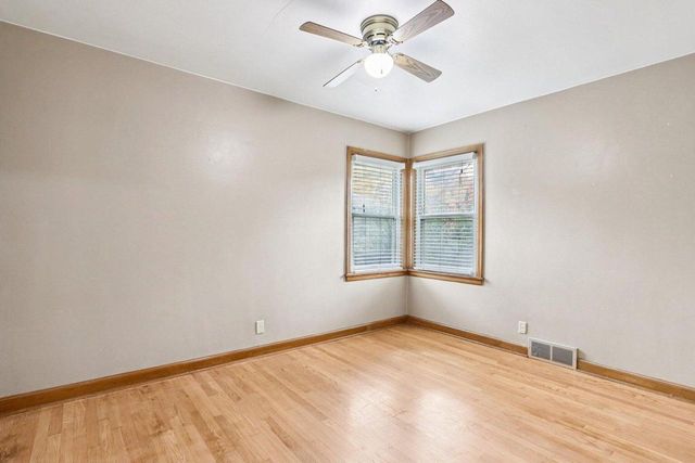 1011 W Silver Spring DRIVE, Milwaukee, WI 53209
