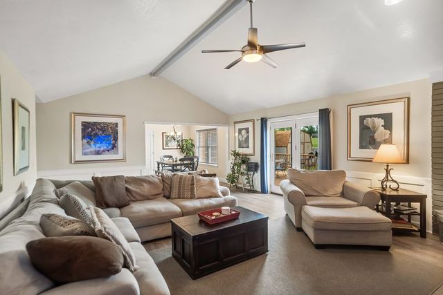 836 S Chateau Drive, Rogers, AR 72758