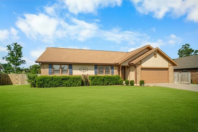 836 S Chateau Drive, Rogers, AR 72758
