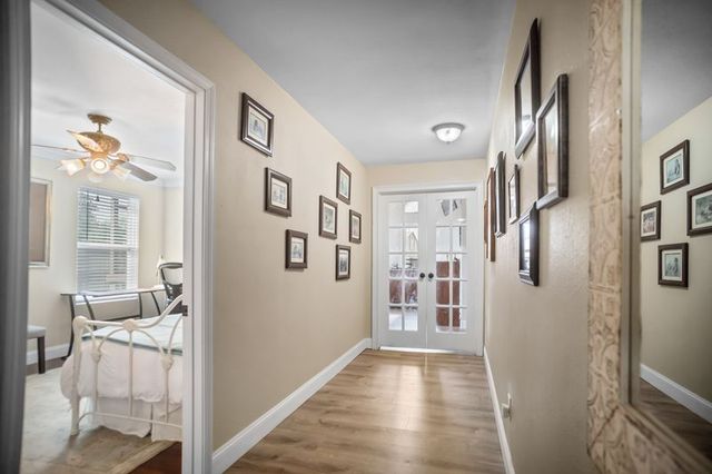 836 S Chateau Drive, Rogers, AR 72758
