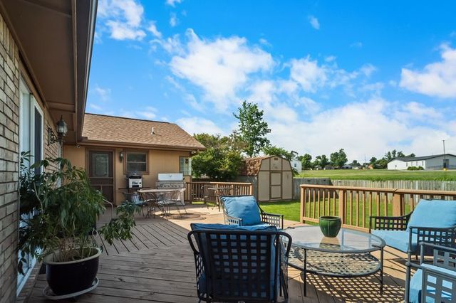 836 S Chateau Drive, Rogers, AR 72758