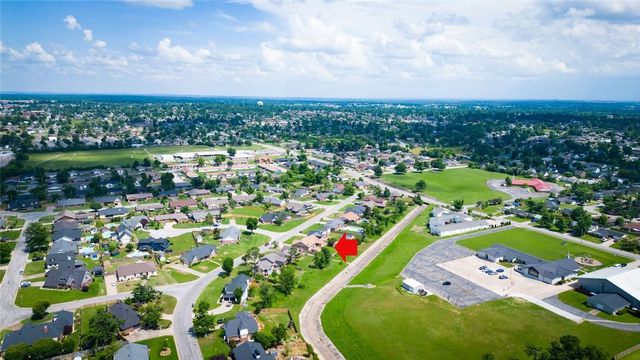 836 S Chateau Drive, Rogers, AR 72758