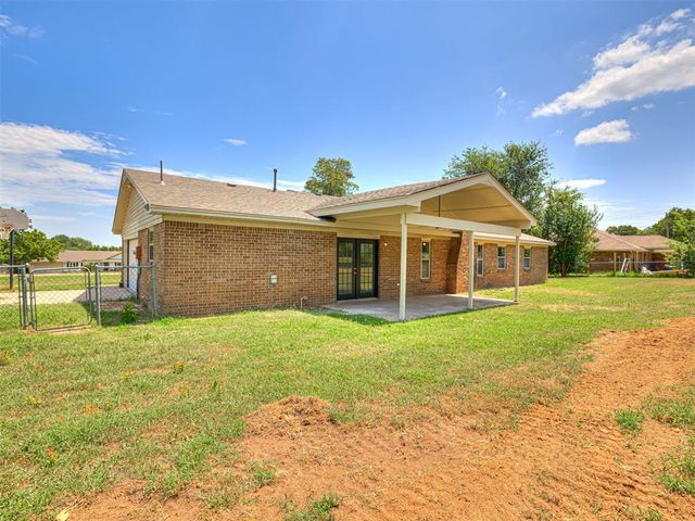 5704 Earl Drive, Shawnee, OK 74804