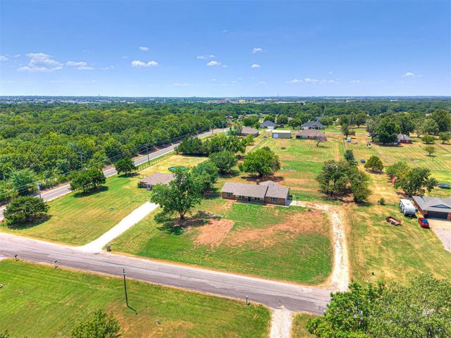 5704 Earl Drive, Shawnee, OK 74804
