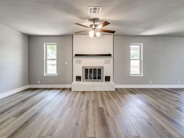 5704 Earl Drive, Shawnee, OK 74804