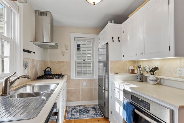 1 High St, Rockport, MA 01966