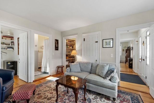 1 High St, Rockport, MA 01966