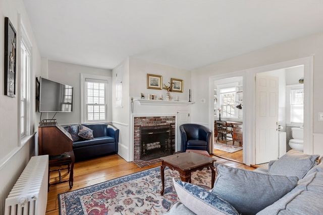 1 High St, Rockport, MA 01966