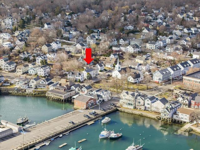 1 High St, Rockport, MA 01966