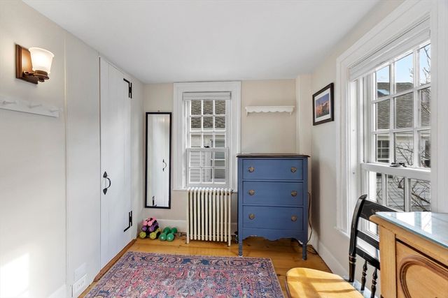 1 High St, Rockport, MA 01966