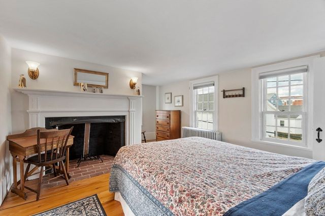 1 High St, Rockport, MA 01966