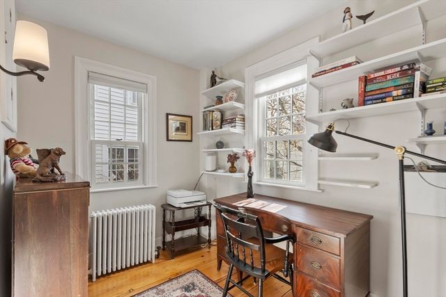 1 High St, Rockport, MA 01966