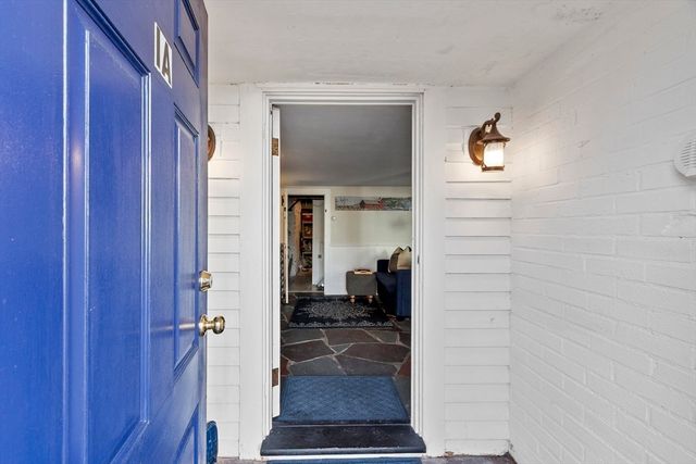 1 High St, Rockport, MA 01966