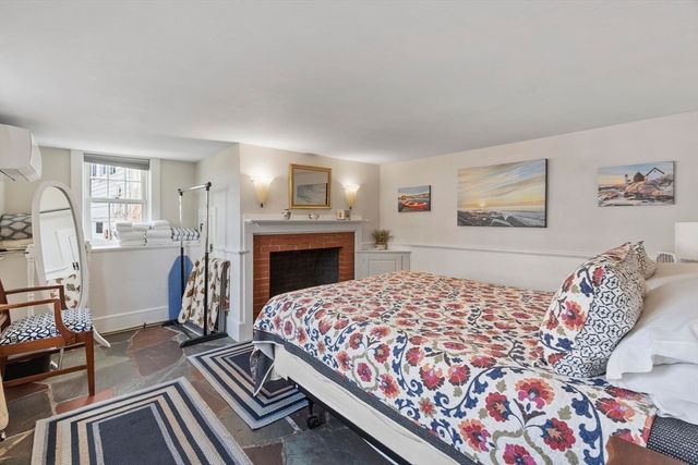 1 High St, Rockport, MA 01966