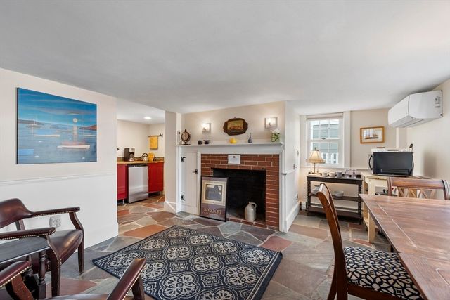 1 High St, Rockport, MA 01966