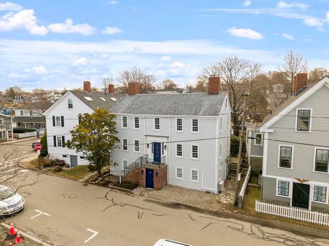 1 High St, Rockport, MA 01966
