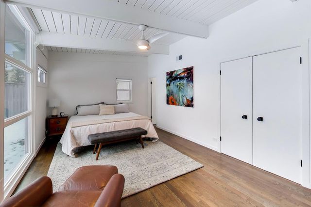 2649 Crawford Avenue, Evanston, IL 60201