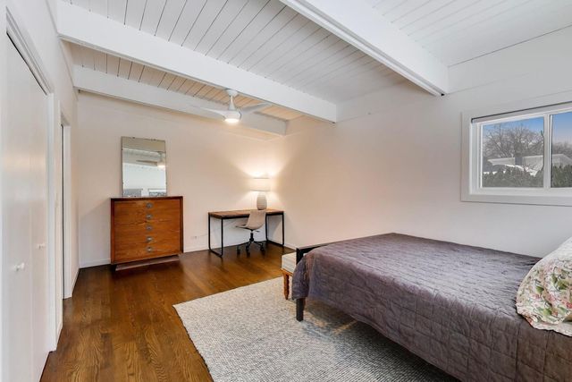 2649 Crawford Avenue, Evanston, IL 60201