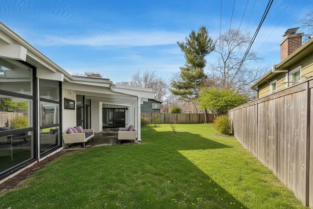 2649 Crawford Avenue, Evanston, IL 60201