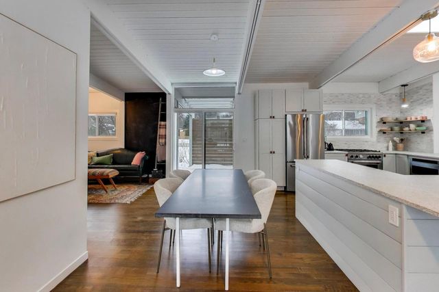 2649 Crawford Avenue, Evanston, IL 60201