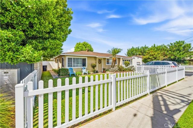 131 E 21st Street, Costa Mesa, CA 92627
